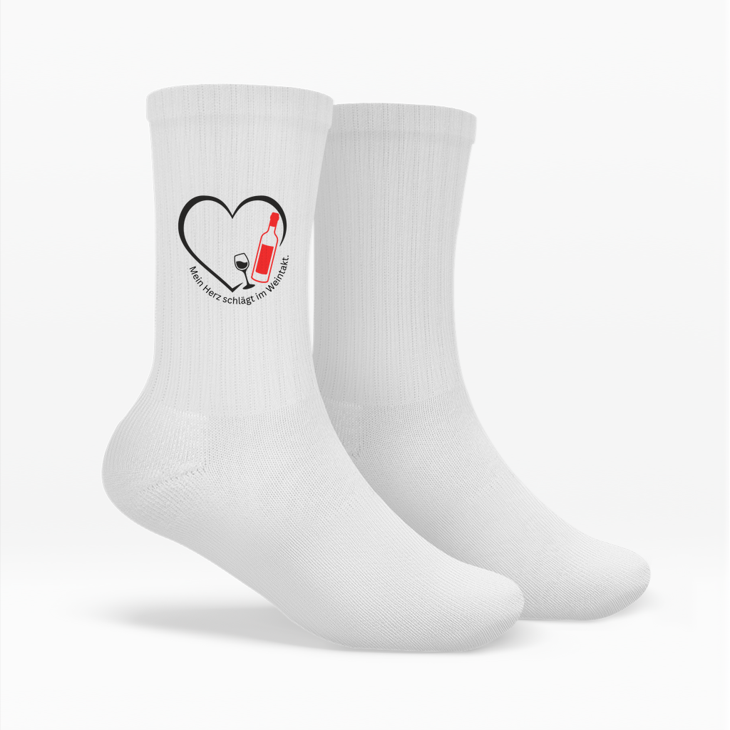 Wein-Socken „Mein Herz schlägt im Weintakt“ – Crew Socks für Genießer*innen